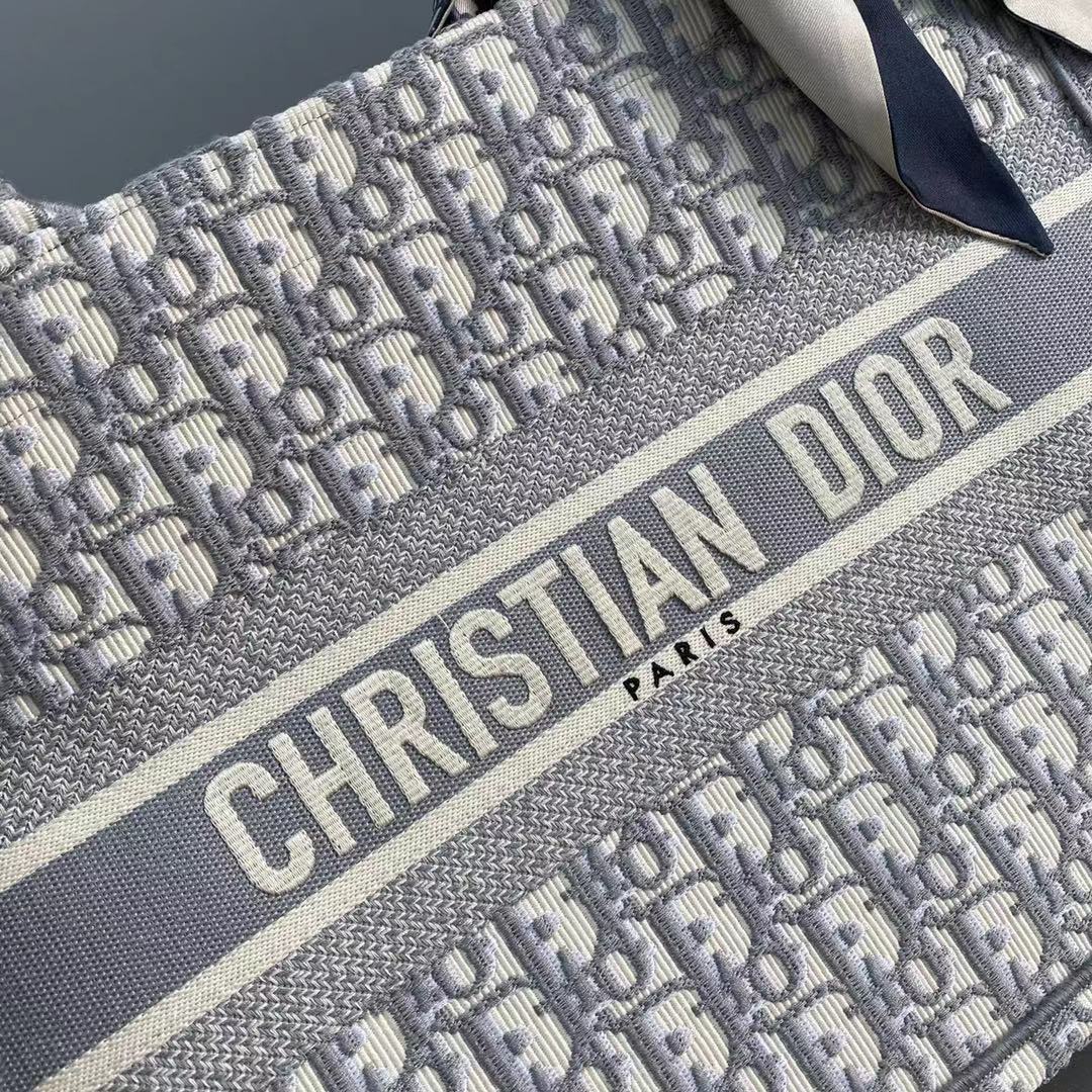 Dior Book Tote Medium Gray Dior Oblique Embroidery M1296Z - Image 8