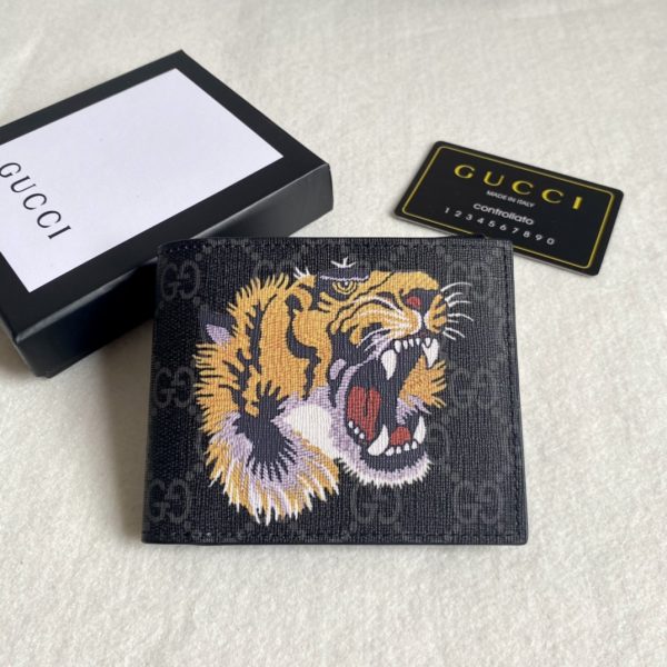 Gucci Unisex GG Supreme Printed Short Wallet