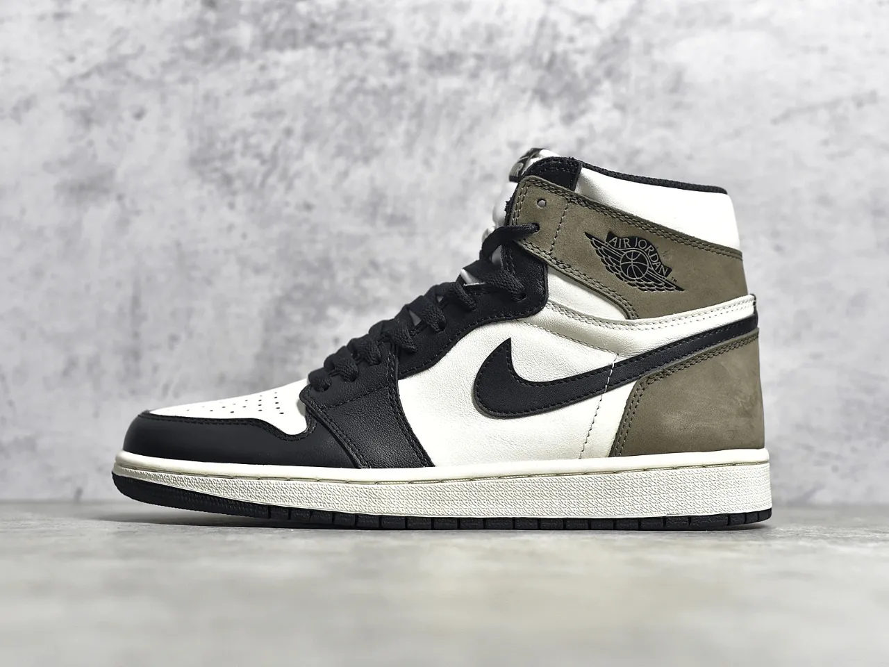 Jordan 1 Retro OG Dark Mocha - Image 2