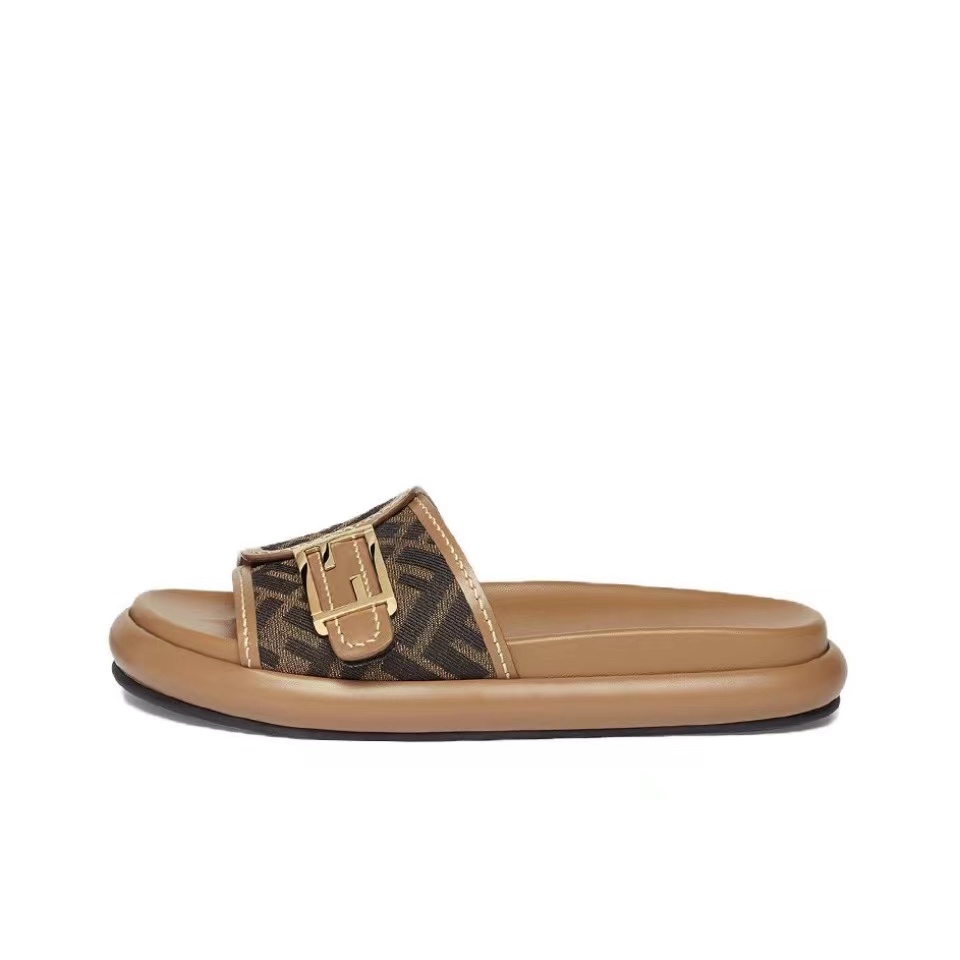 Fendi Leather Comfort Goes With Everything Shoes Sandal - Image 2