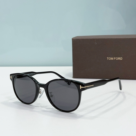 Tom Ford T-Shaped Logo Sunglasses Top Quality - Image 1