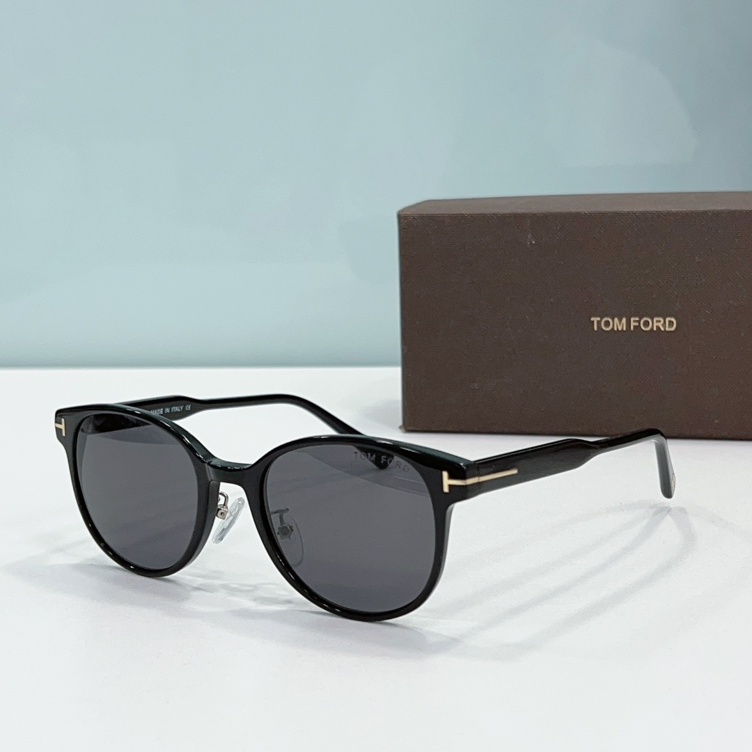 Tom Ford T-Shaped Logo Sunglasses Top Quality - Image 1