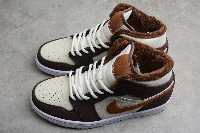 Air Jordan 1 Mid DO6699-200 - Image 8