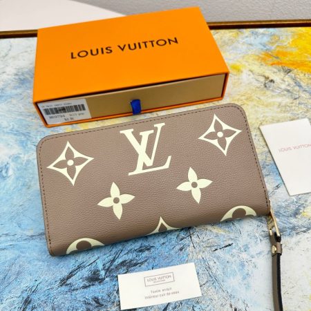LV Zippy Wallet M60017 - Image 7