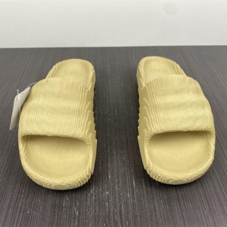 Yeezy Slide new collection 2 - Image 3