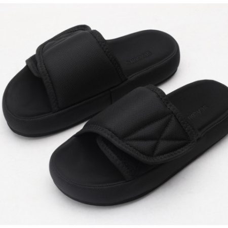 Yeezy Slide 3 - Image 1