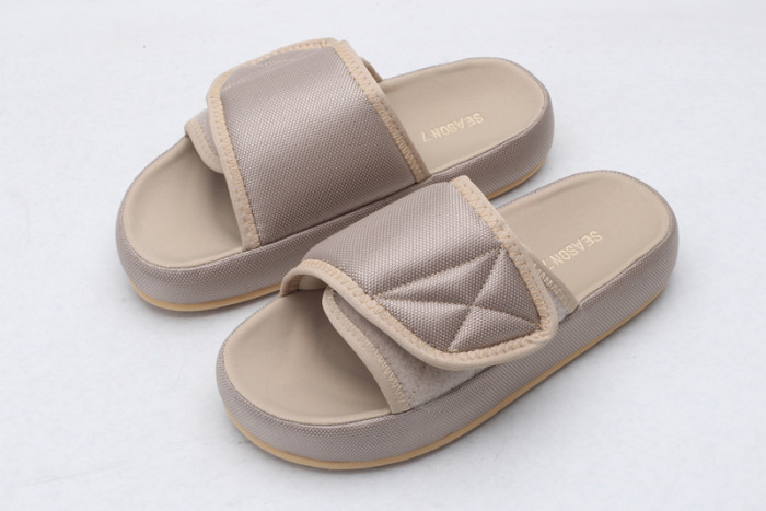 Yeezy Slide 6 - Image 2