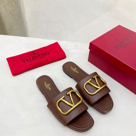 Valentino Leather Casual Fashion Flip-Flops Slide Sandal - Image 11