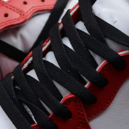 Air Jordan 1 Retro High OG Chicago Red 555088-101 - Image 9