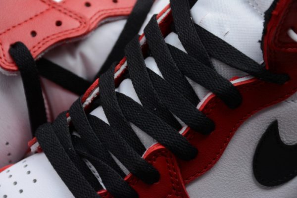 Air Jordan 1 Retro High OG Chicago Red 555088-101