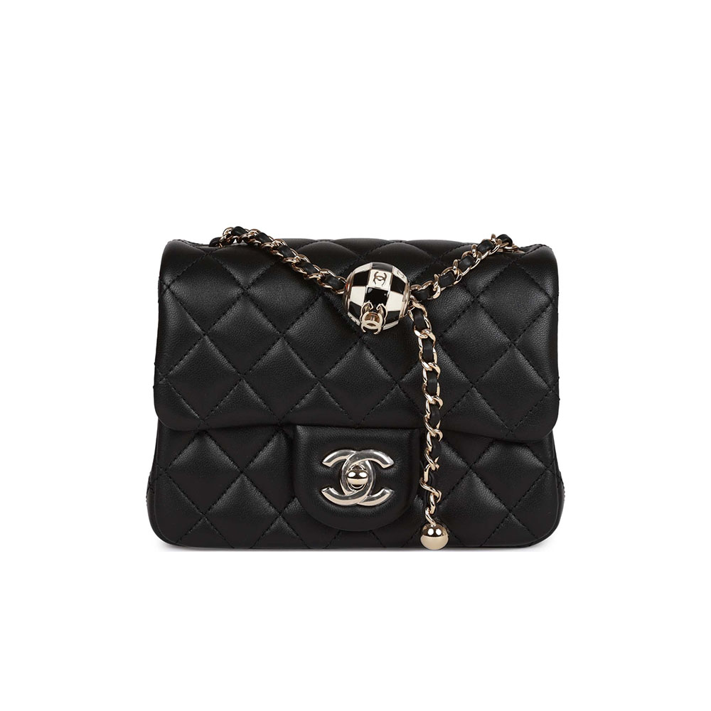 Chanel   Quilted Enamel CC Pearl Crush Mini Flap Black - Image 1