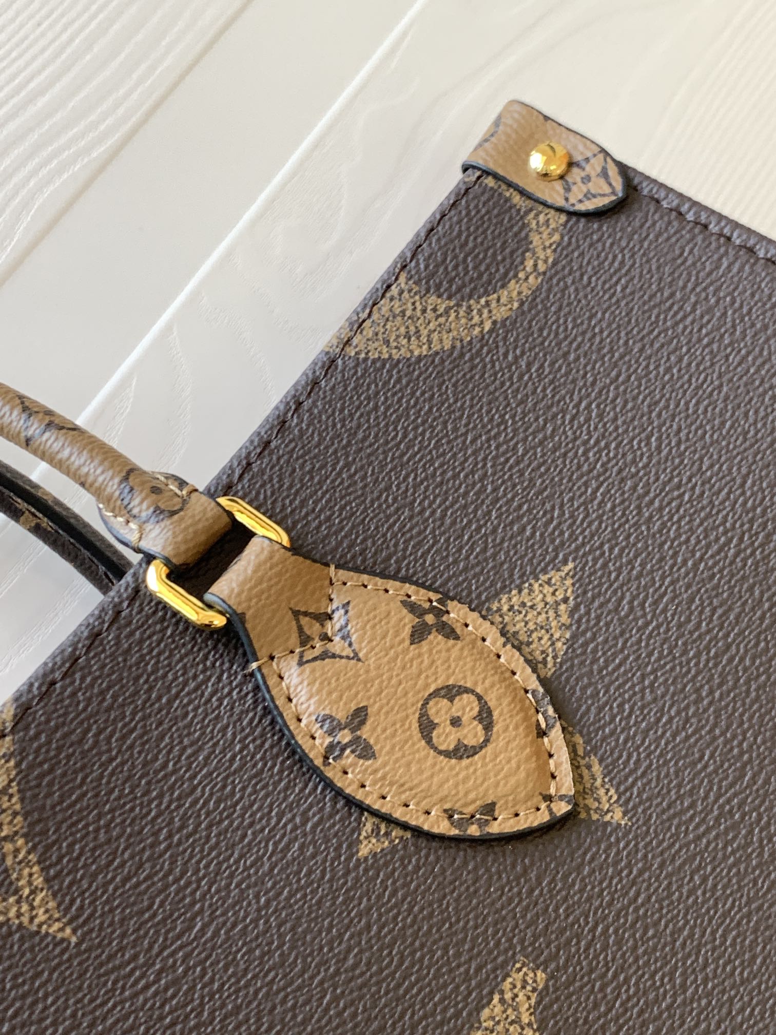 LV Onthego MM Bag - Image 9