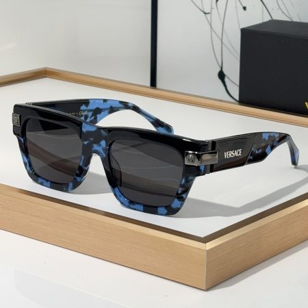 Versace Outdoor Sunglasses Top Quality - Image 4