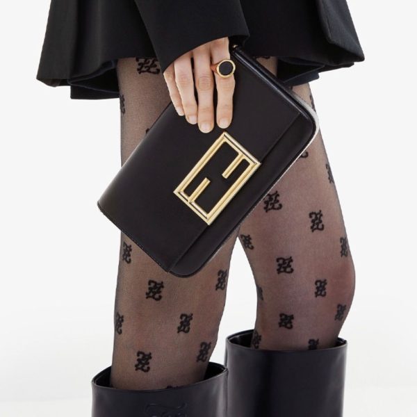 FENDI Chain Wallet Crossbody Bag