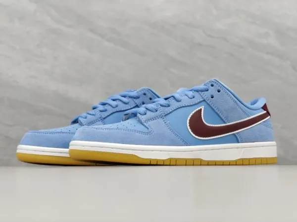 Dunk SB Low PRM “ phillies"