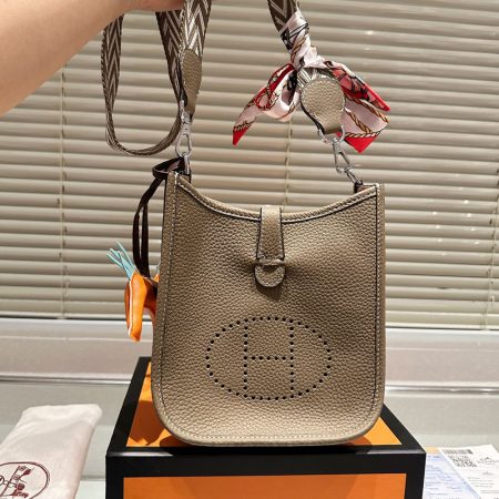 Hermes Evelyne Bag 20cm - Image 5