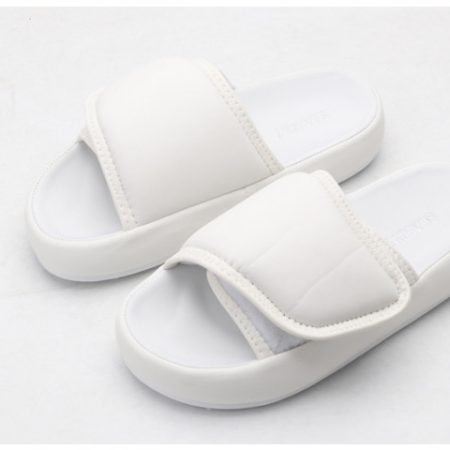 Yeezy Slide 4