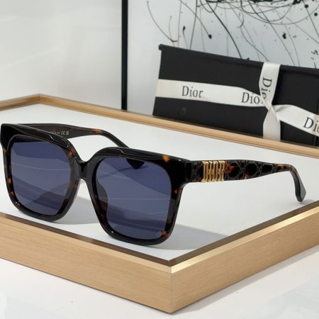 Dior Mirror Leg Stereoscopic Logo sunglasses Top quality - Image 3