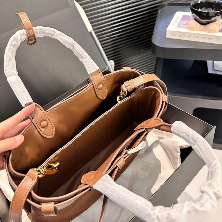 Prada Suede Buckle bag - Image 10