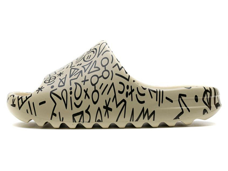 Yeezy Slide Graffiti FW6345-1 - Image 1