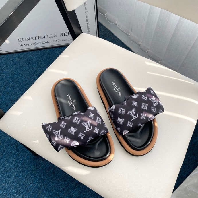 LV Pillow Casual Slippers Slide Sandal - Image 6