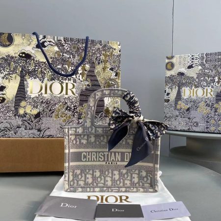 Dior Book Tote Small Gray Dior Oblique Embroidery - Image 1