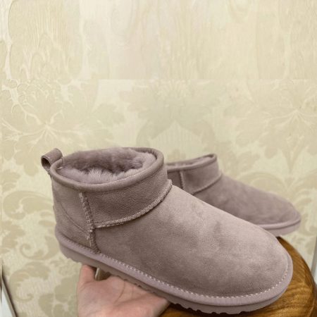 UGG Women's Classic Ultra Mini Boot - Image 9
