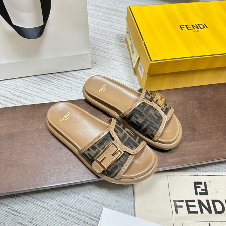 Fendi Leather Comfort Goes With Everything Shoes Sandal - Image 5