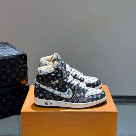 LV X Nike Co-Branded High Top Casual Mens Sneakers - Image 2