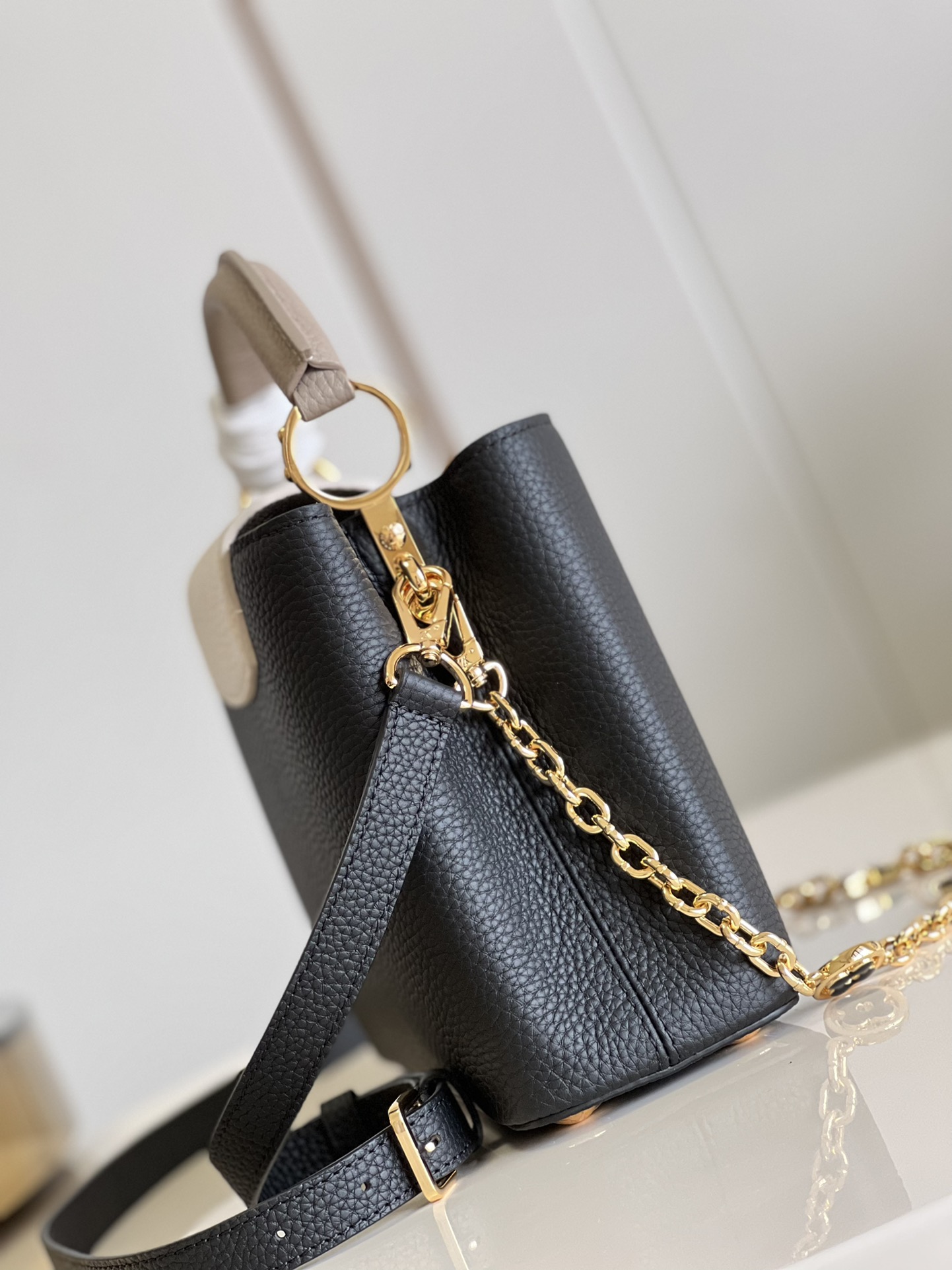 LV Z Capucines MM - Image 6