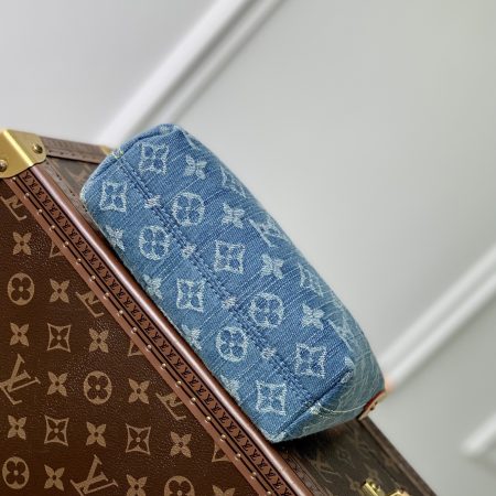 LV HILLS POCHETTE Denim Handbag M82949 - Image 5