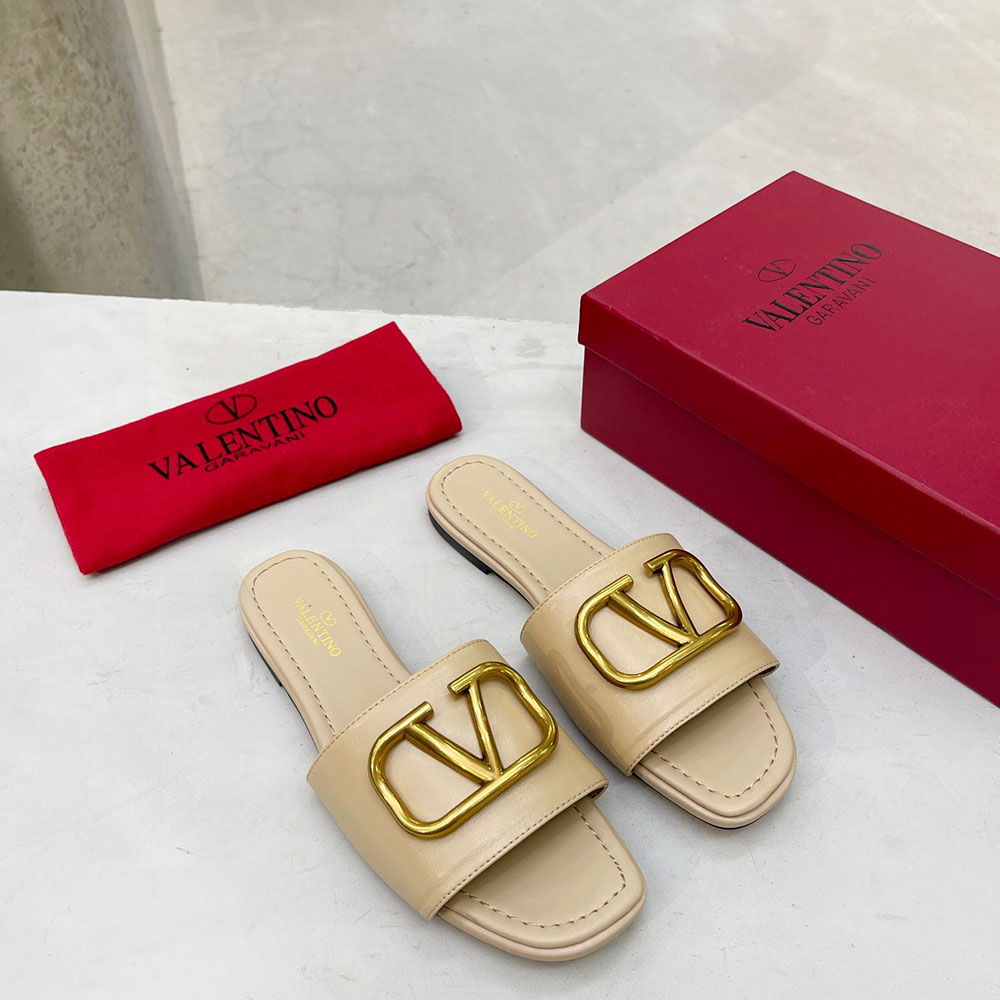Valentino Leather Casual Fashion Flip-Flops Slide Sandal - Image 10