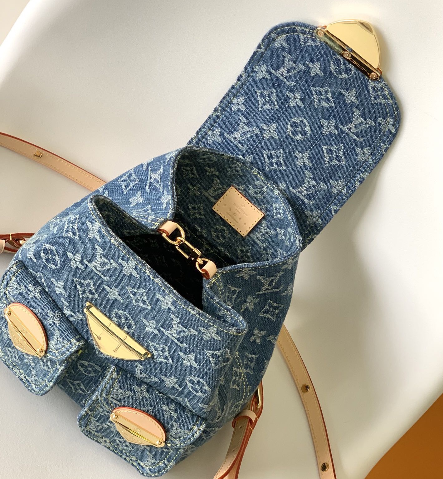 LV VENICE Denim Backpack M46836 - Image 7