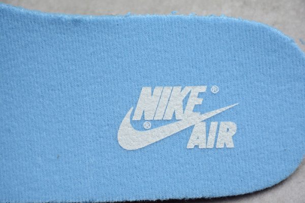 Air Jordan 1 Sports Illustrated A Star Is Born 555088-015