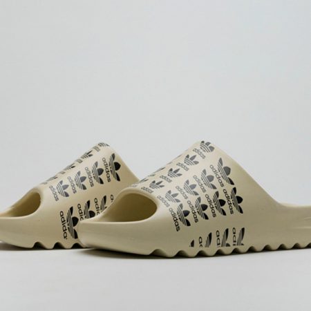 Yeezy Slides Desert Sand Logo FW6345-A - Image 6