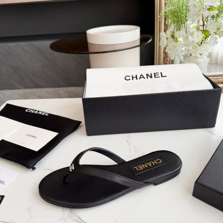 Chanel Black Thong CC Sandals - Image 6