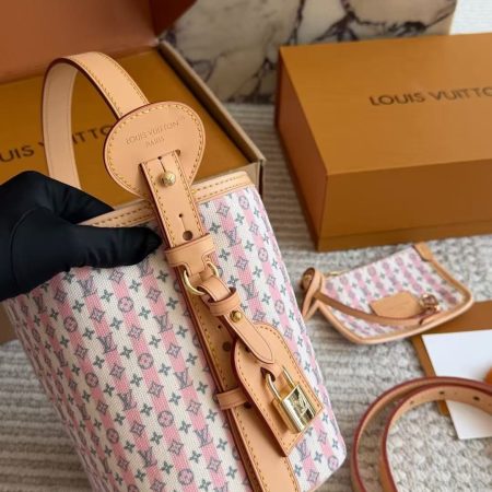 LV Allinbb Bucket Bag - Image 5