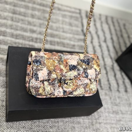 Chanel Sequined CF Chain Bag - Image 4