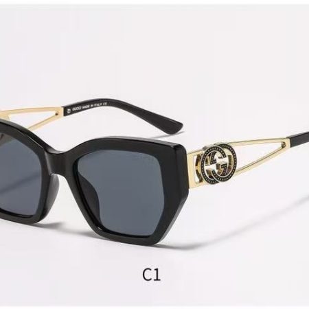 Gucci Fashionable Sunglasses - Image 6