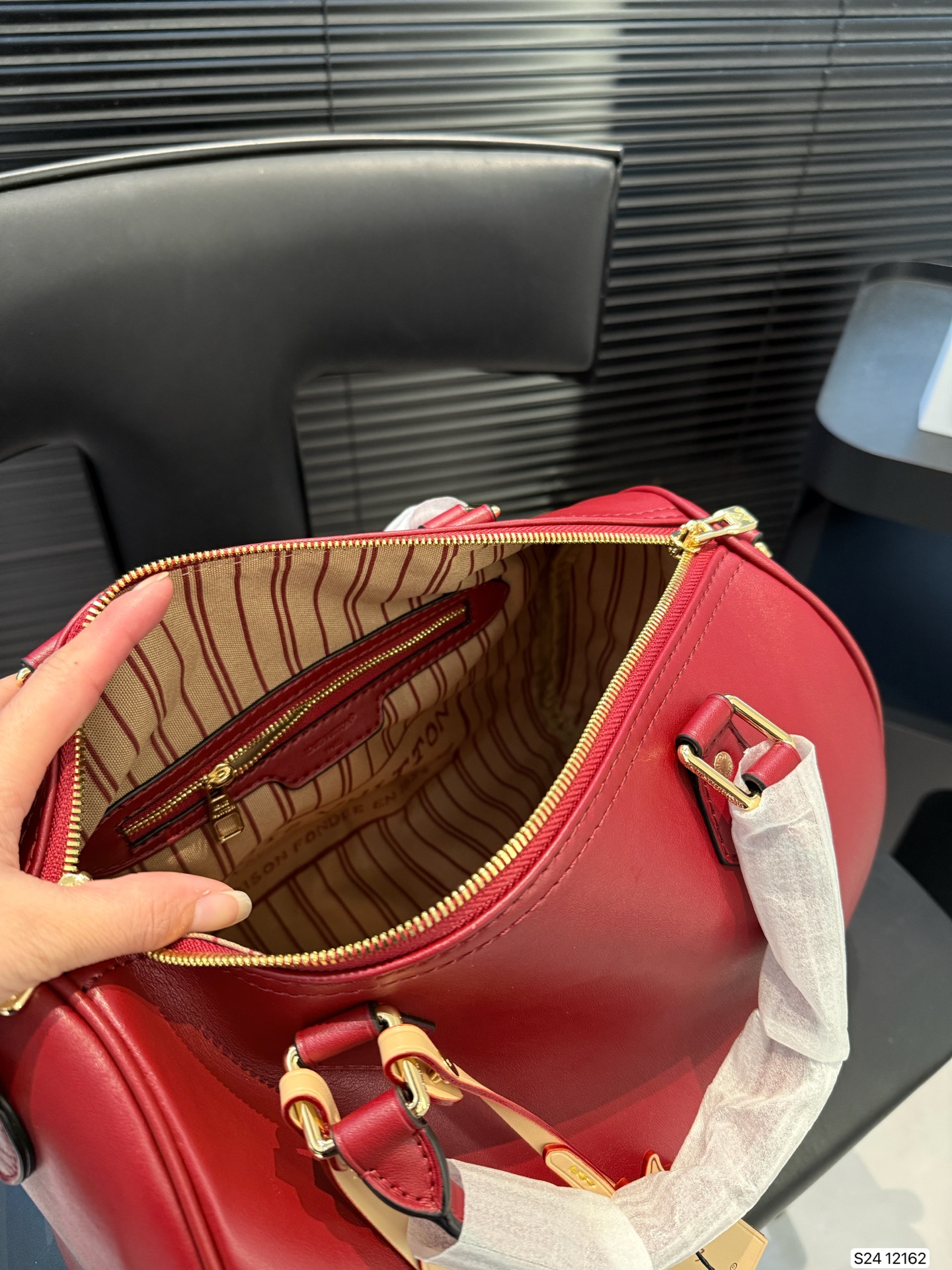 LV Speedy Soft 30 - Image 3