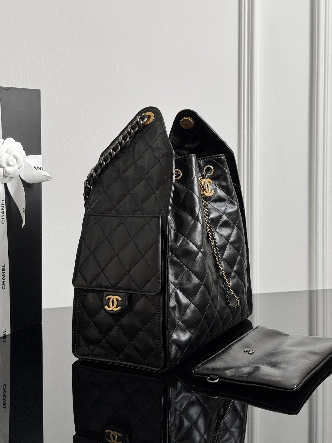 Chanel 25 Large Hobo Handbag - Image 3