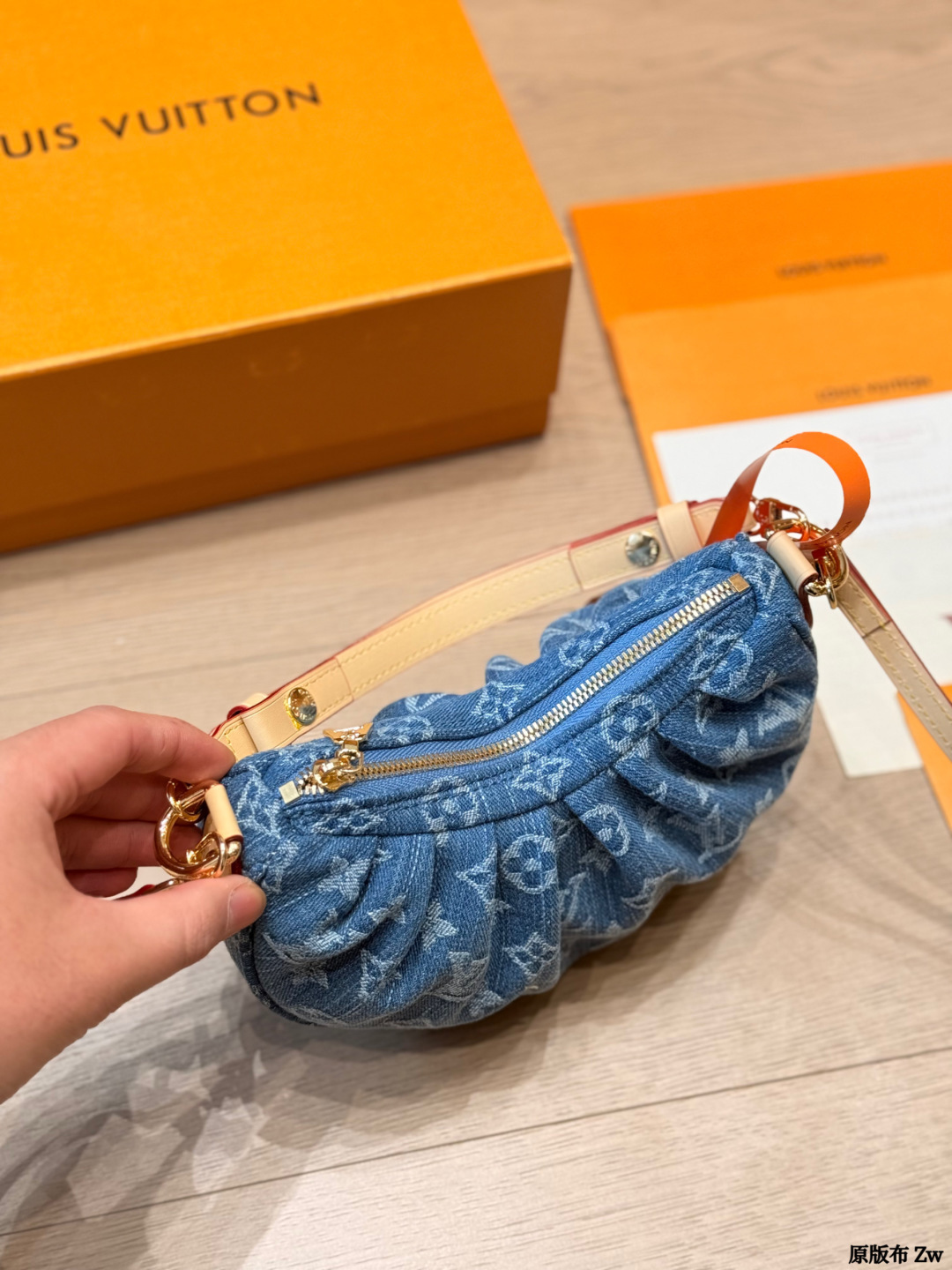 LV Pochette Valley Monogram Denim Bag - Image 9