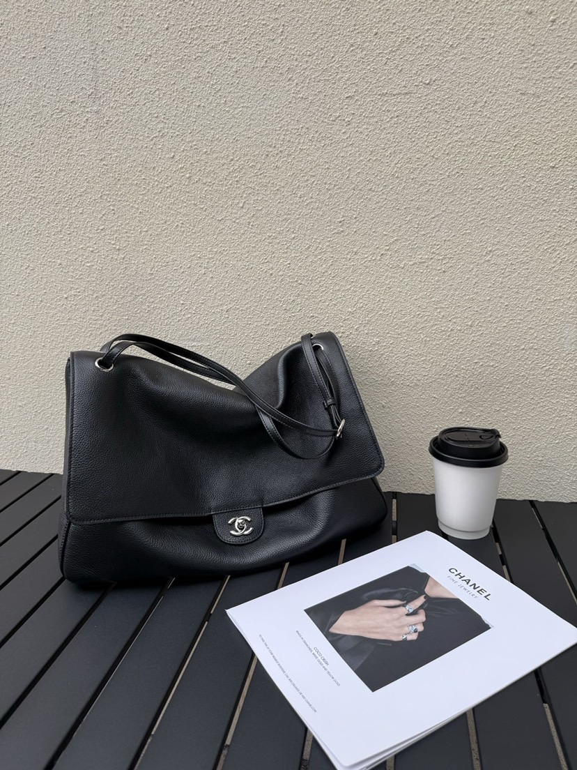 Chanel CF C26S Large Shoulder Bag - Image 3