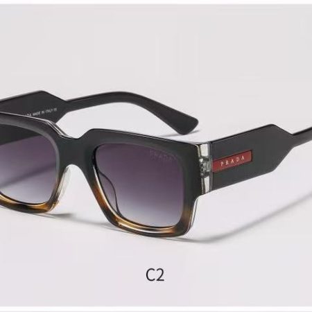 Prada Fashionable Sunglasses - Image 4