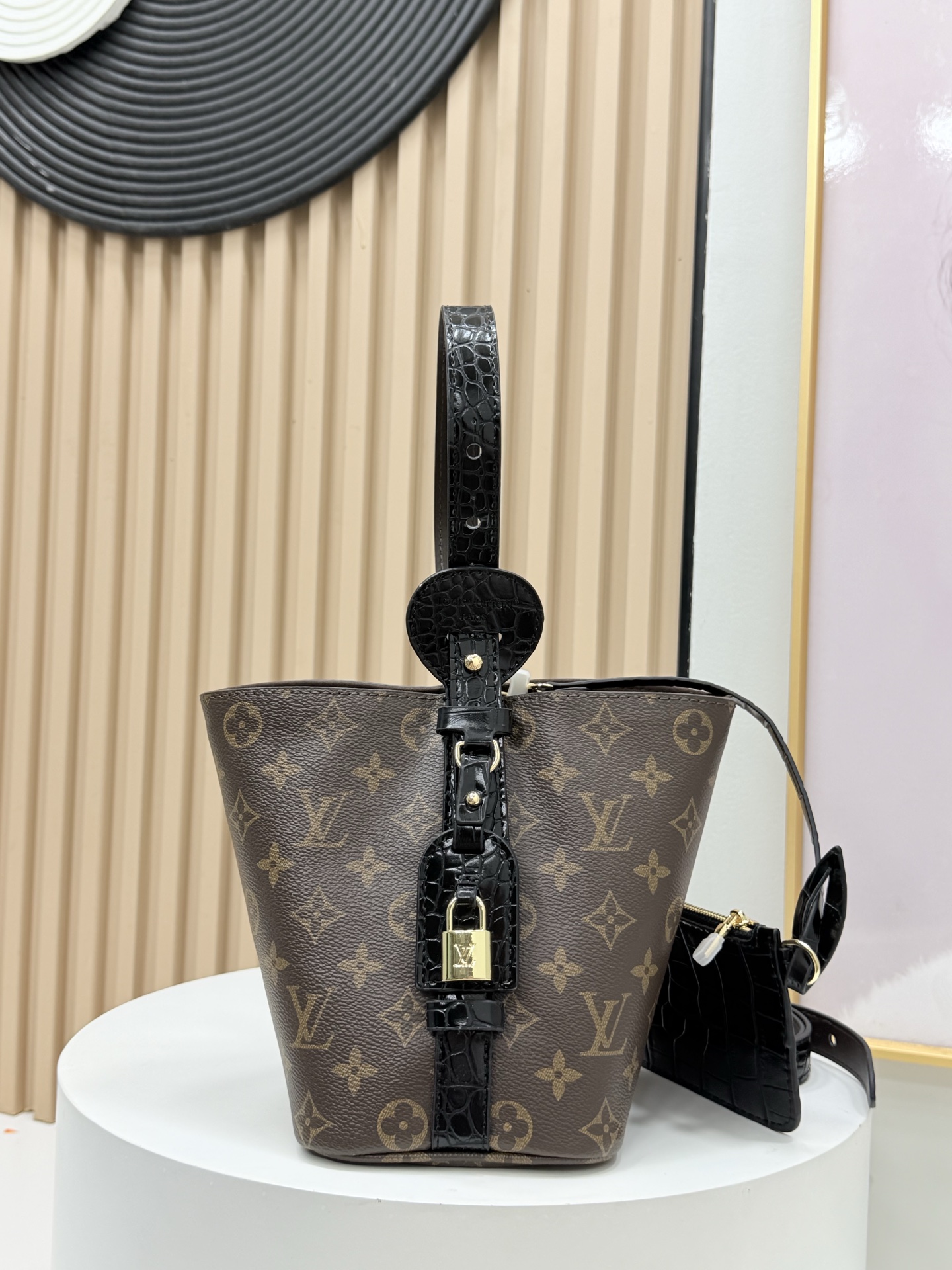 LV Allin BB Bag - Image 1