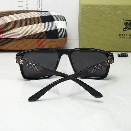 Burberry Fashionable Sunglasses - Image 8
