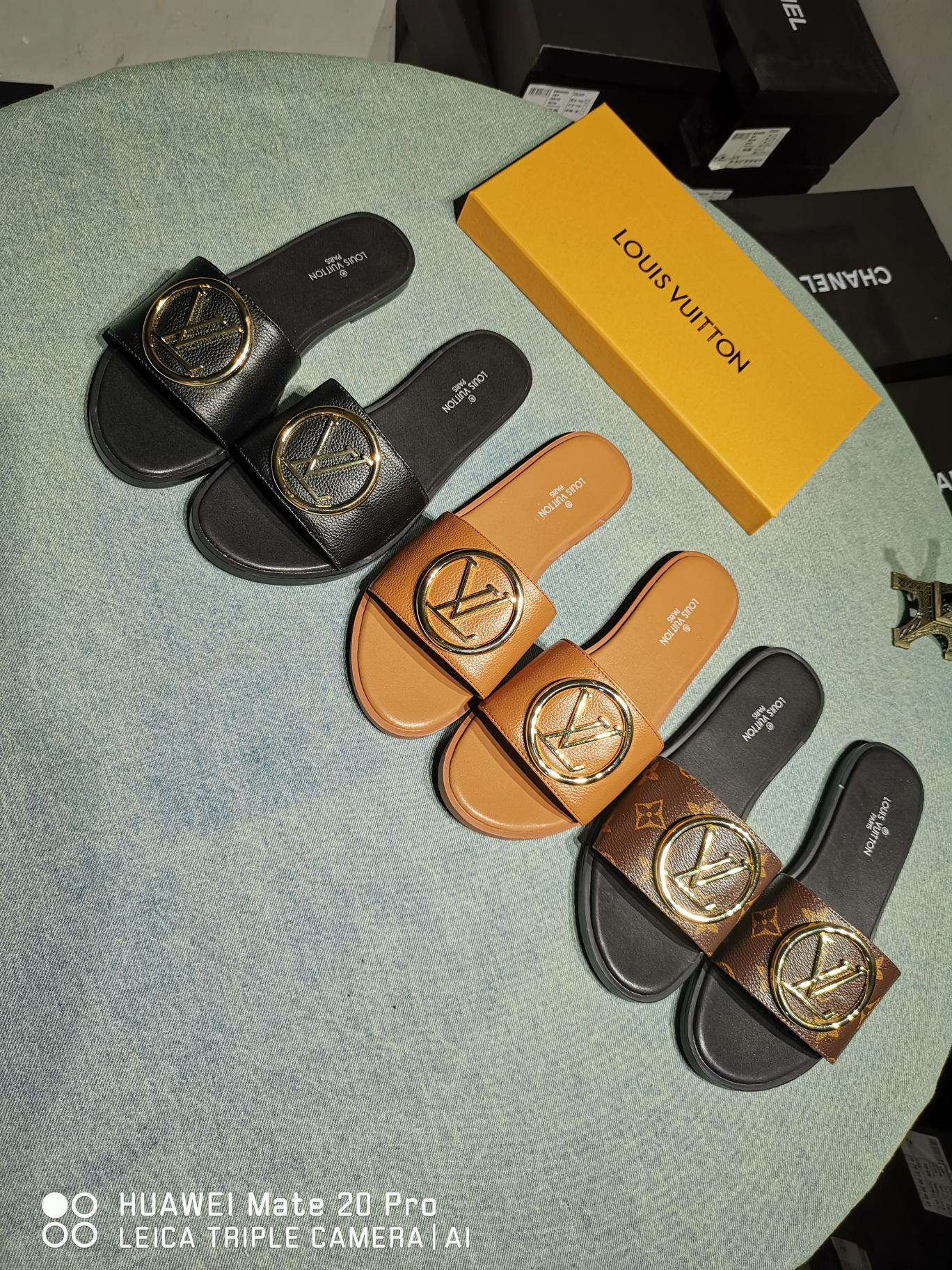 LV's New Summer Slippers - Image 1