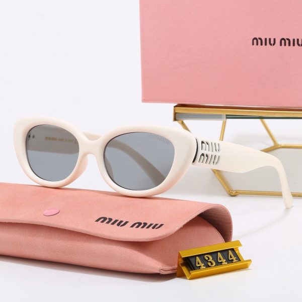Miu Miu Fashionable Sunglasses