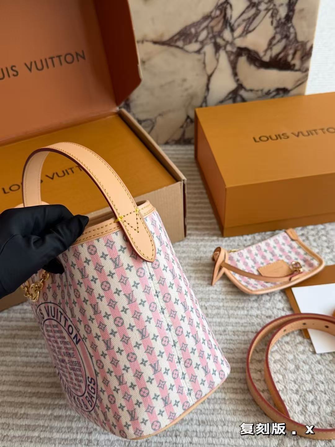 LV Allinbb Bucket Bag - Image 2
