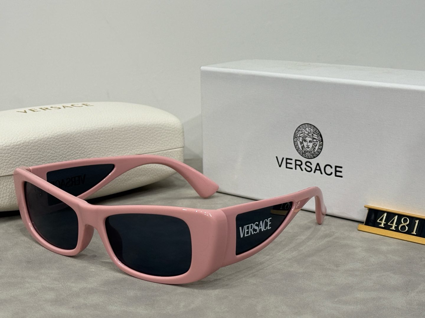 Versace Fashionable Sunglasses - Image 8